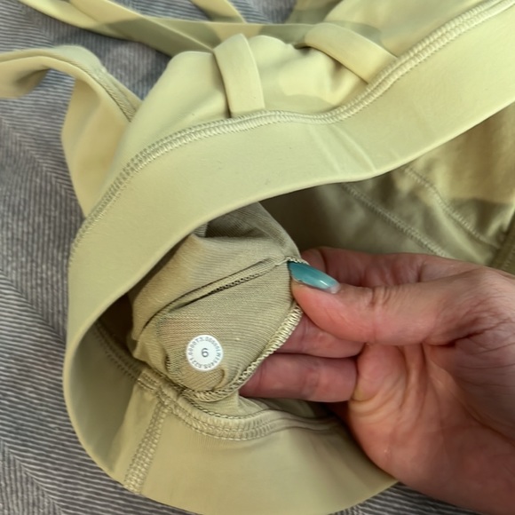 Lululemon bra - Picture 4 of 4